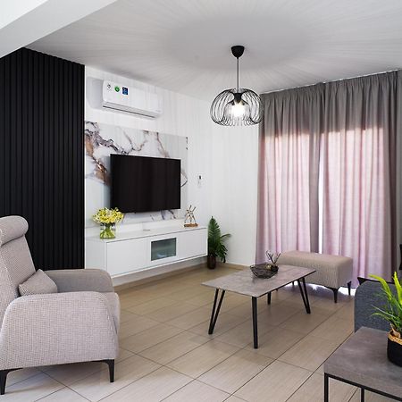 Luxvillasrentals Ajía Nápa Kültér fotó