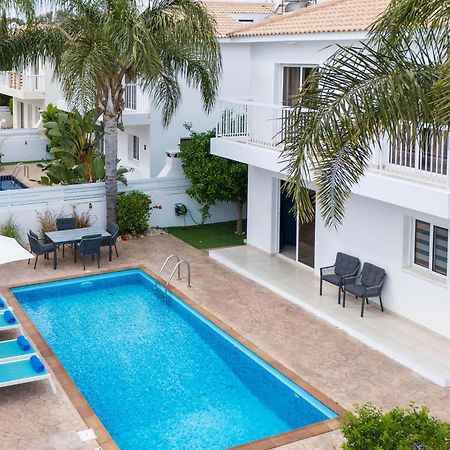 Luxvillasrentals Ajía Nápa Kültér fotó