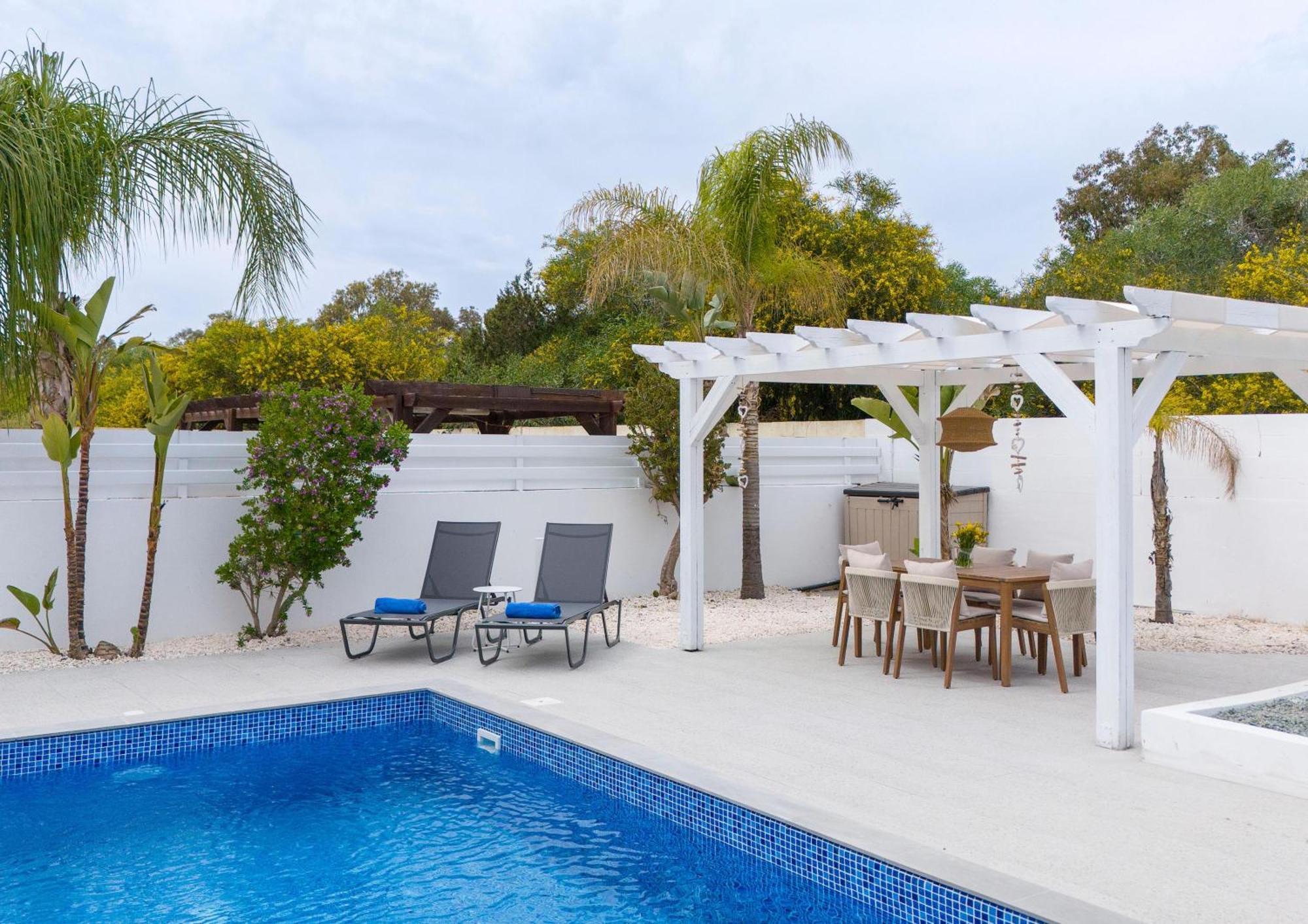 Luxvillasrentals Ajía Nápa Kültér fotó