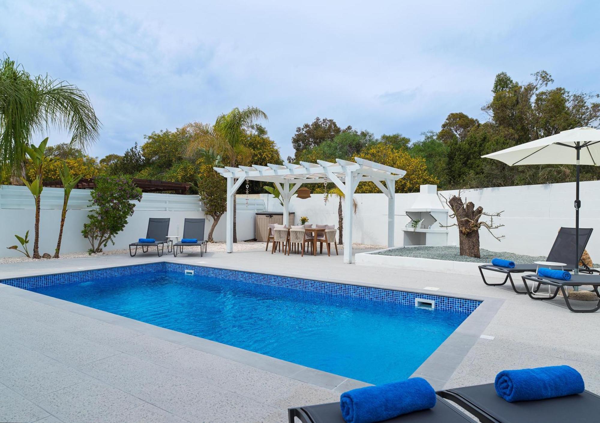 Luxvillasrentals Ajía Nápa Kültér fotó